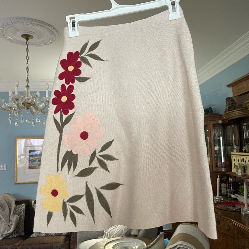 Chic Floral Embroidered A-Line Skirt